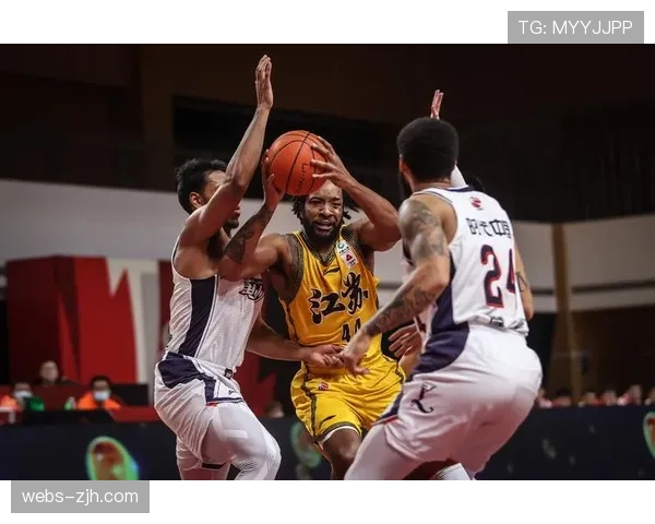 江苏肯帝亚对阵四川丰谷酒业，后者遭遇赛季40连败